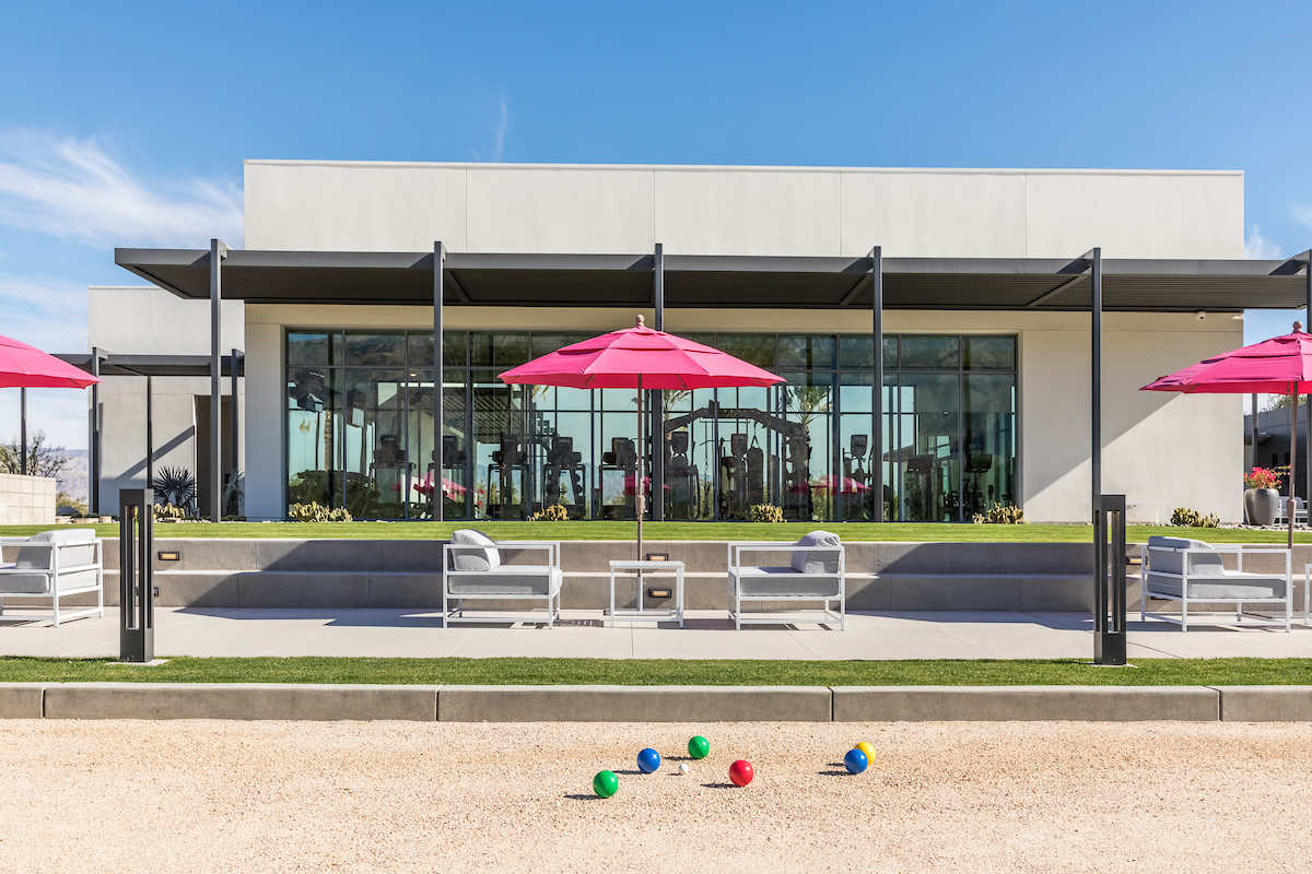 Miralon Club