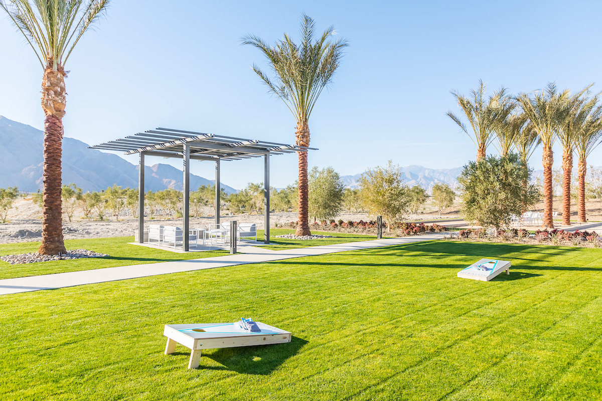 Miralon Club